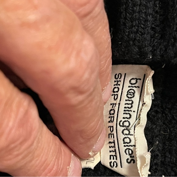 Vintage Bloomingdale’s 100% Merino Wool - Turtleneck Sweater - Picture 6 of 7